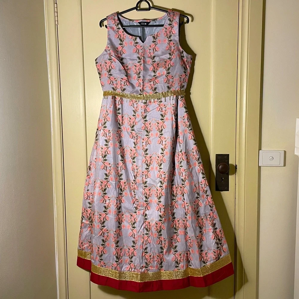 Indya Floral Grey Flared Maxi silk Skirt (Lehenga) & Top - Worn once. - Picture 5 of 16